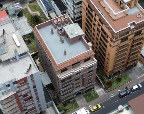 Departamento con balcón y terraza privada en La República del Salvador