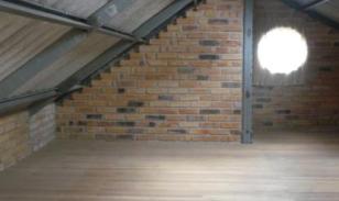 Casa de 3 Niveles en Urbanización Privada – Espacio, Seguridad y Confort en Cuenca