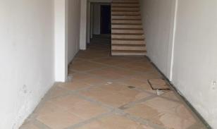 Casa multifamiliar con local comercial en  Machala