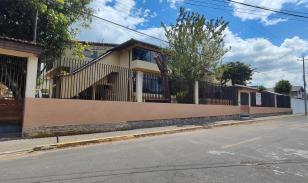 Amplia Casa De Venta En Urb. La Colina, Sangolqui