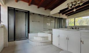 Amplia Casa De Venta En Urb. La Colina, Sangolqui