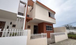 Casa en Venta, Conjunto Acacias II, Cdla Colinas de Rocafuerte, Manta