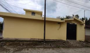 Casa Con Locales Comerciales, En La Independencia Quinindé