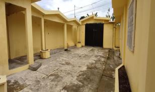 Casa Con Locales Comerciales, En La Independencia Quinindé