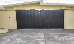 Casa Con Locales Comerciales, En La Independencia Quinindé