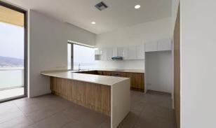 Penthouse de lujo con vista al mar