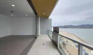 Penthouse de lujo con vista al mar