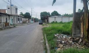 Predio rústico ubicado frente a la calle Velasco Ibarra