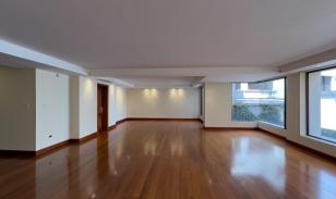 Departamento Dúplex en Venta en Bellavista, Quito
