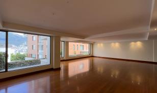Departamento Dúplex en Venta en Bellavista, Quito