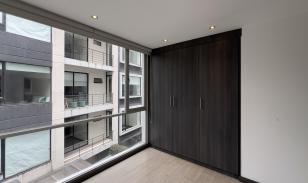 Departamento con balcón en la González Suárez