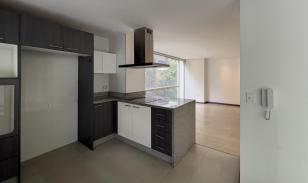 Departamento con balcón en la González Suárez
