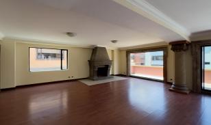 Departamento con balcón y terraza privada en La República del Salvador