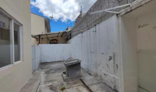 Casa en venta dentro de Conjunto Habitacional 
