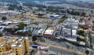 Local comercial / Galpón sector El Condado sobre Avenida Occidental