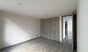 Departamento en venta, Edificio Moscú, Sector República del Salvador, Quito