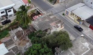 Terreno con casa en venta en Manta, Lotización el Porvenir, Calle J-3 Y J-8 Esquina