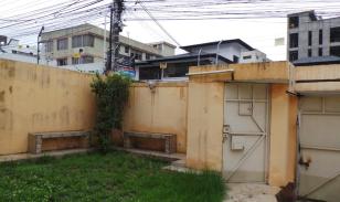 Casa de 3 plantas en el Condado