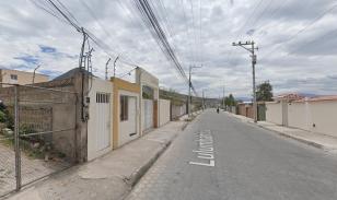 Casa aplica a crédito VIP, en Lulumbamba, San Antonio de Pichincha