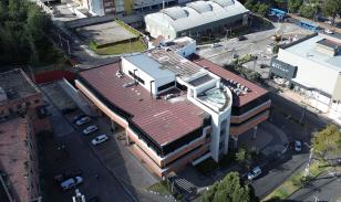 Oficinas, locales comerciales, bodegas y estacionamientos en Edificio Centrum, El Bosque