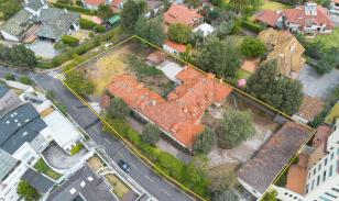Terreno premium en Monteserrín con potencial para 5 residencias exclusivas